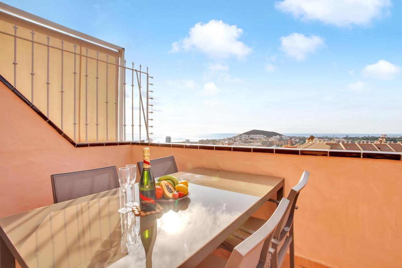 Top Floor, Sea View, Huge Terrace, Heated Pool, Garage Los Cristianos (Tenerife) Exterior foto