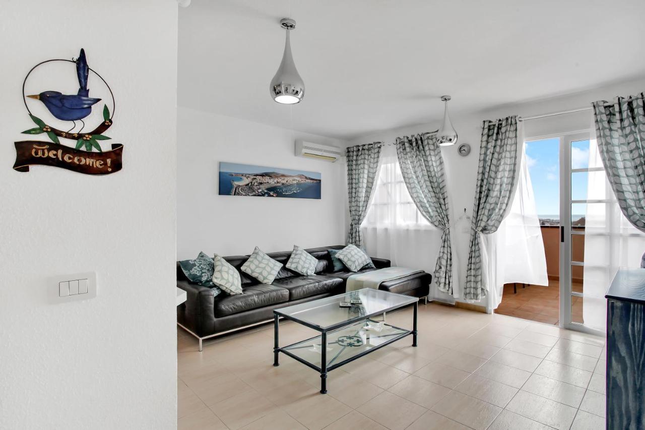 Top Floor, Sea View, Huge Terrace, Heated Pool, Garage Los Cristianos (Tenerife) Exterior foto