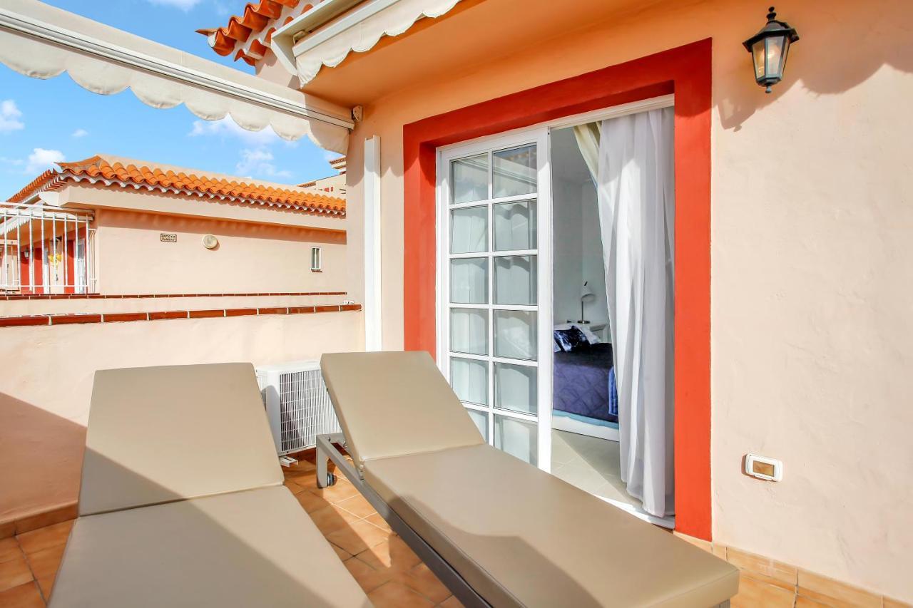 Top Floor, Sea View, Huge Terrace, Heated Pool, Garage Los Cristianos (Tenerife) Exterior foto